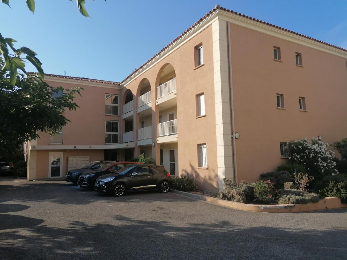 Appartement Residence Les Eucalyptus LʼÎle-Rousse Exterior foto